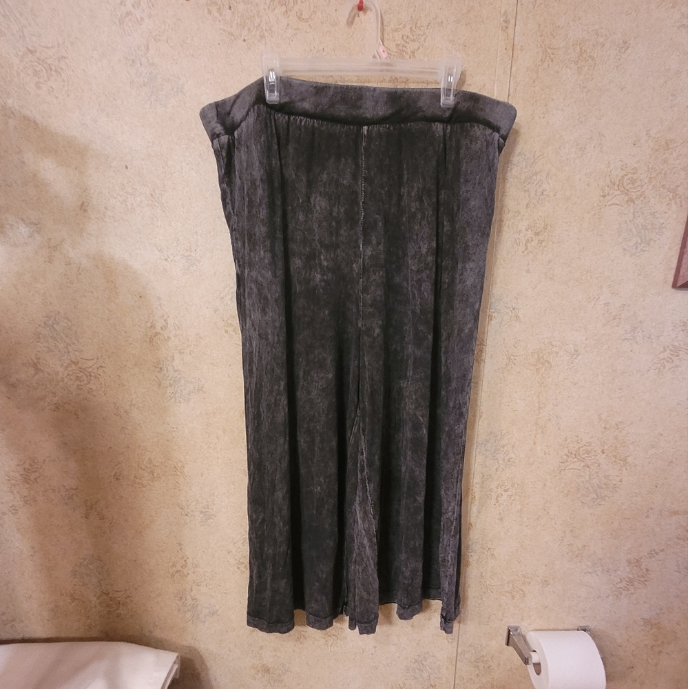 Torrid Fade Out Charcoal Grey Wide Leg Stretch Capris